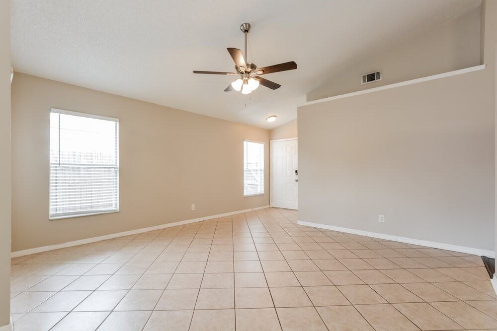 628 Wechsler Cir - Photo 3 of 16