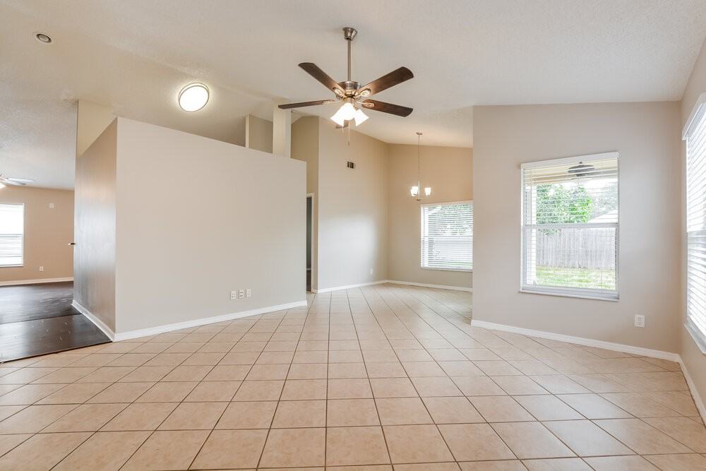 628 Wechsler Cir - Photo 4 of 16