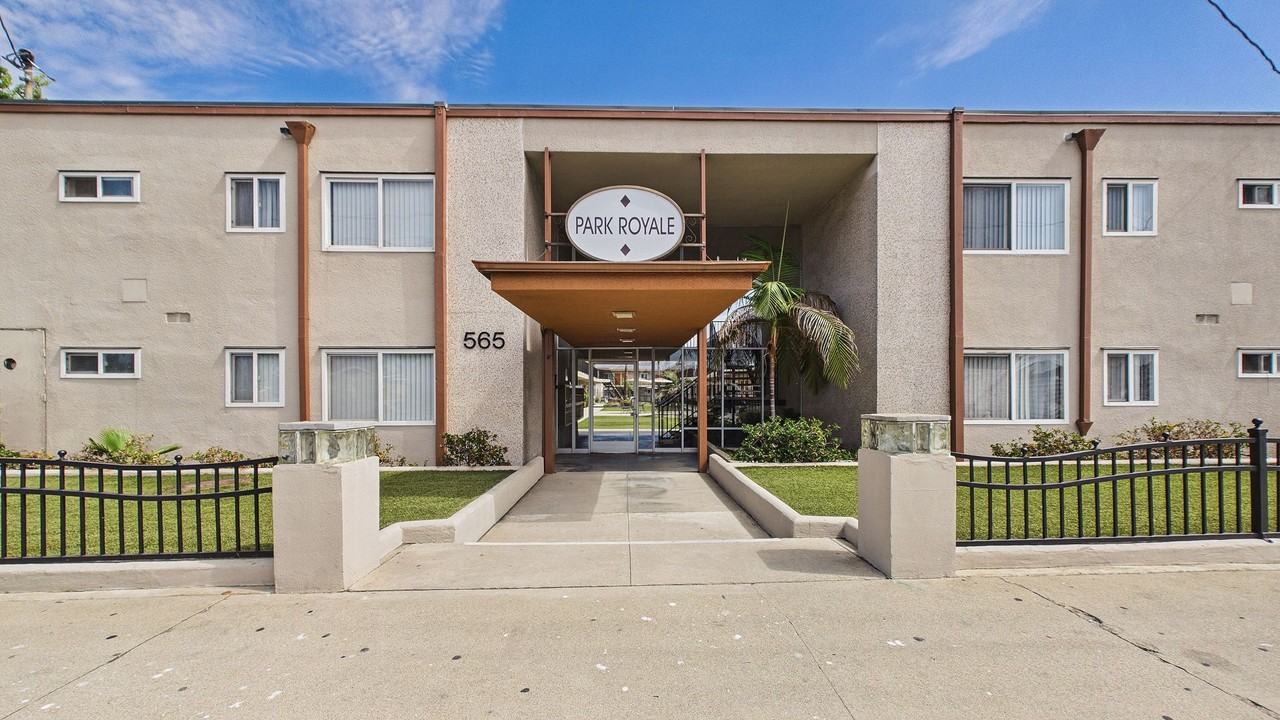 Park Royal Apartments - Photo 7 of 13