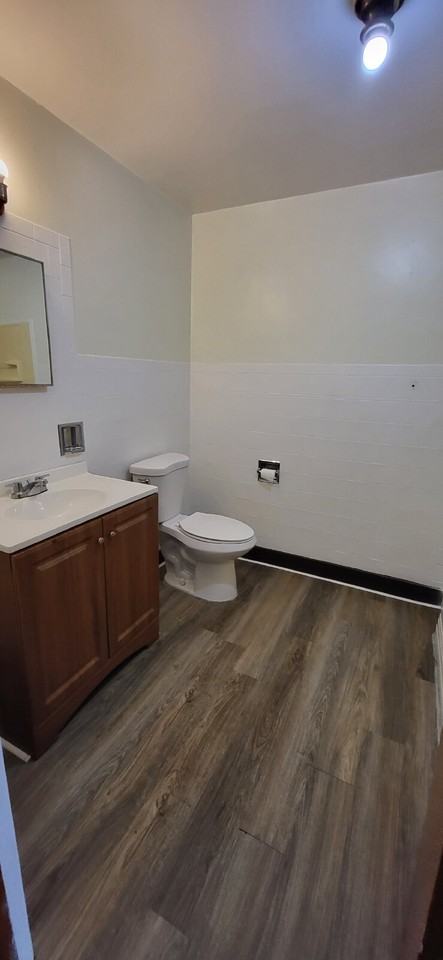 1603 Broadway - Photo 4 of 9
