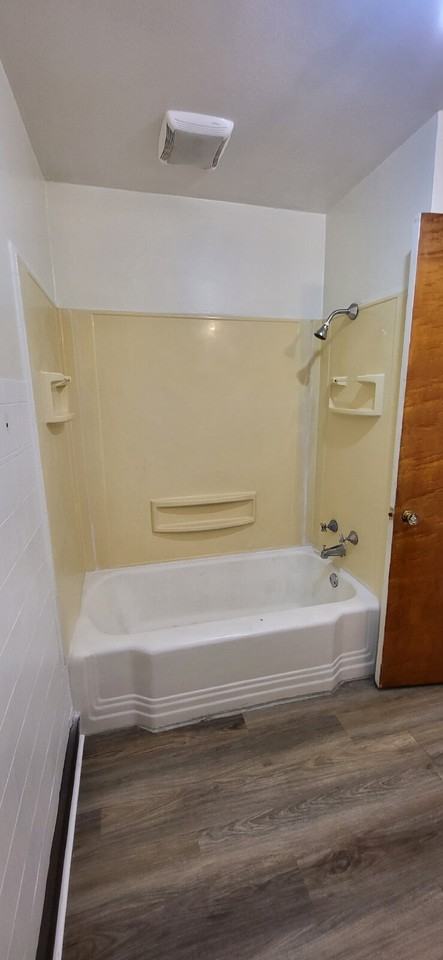 1603 Broadway - Photo 5 of 9