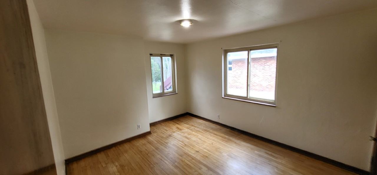 1603 Broadway - Photo 6 of 9
