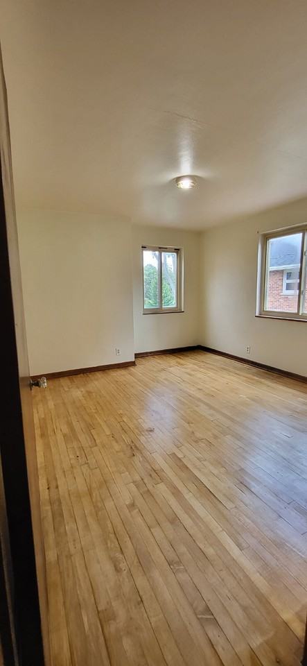 1603 Broadway - Photo 7 of 9