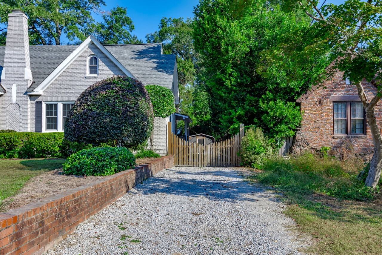 219 Haynsworth St - Photo 7 of 50
