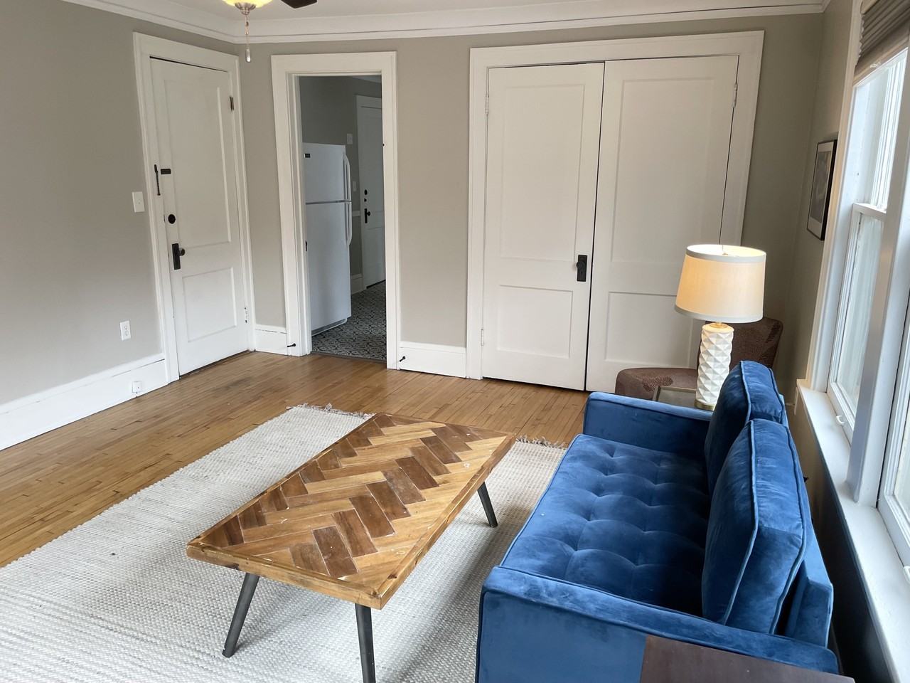 Ashland & Laurel Apartments - Photo 2 of 16