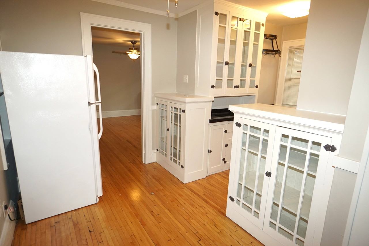 Ashland & Laurel Apartments - Photo 3 of 16