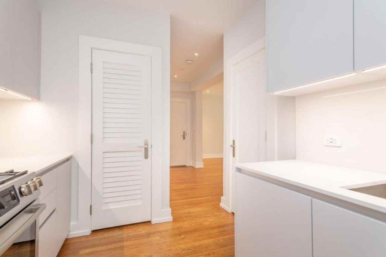 17 Forest St - Photo 2 of 9