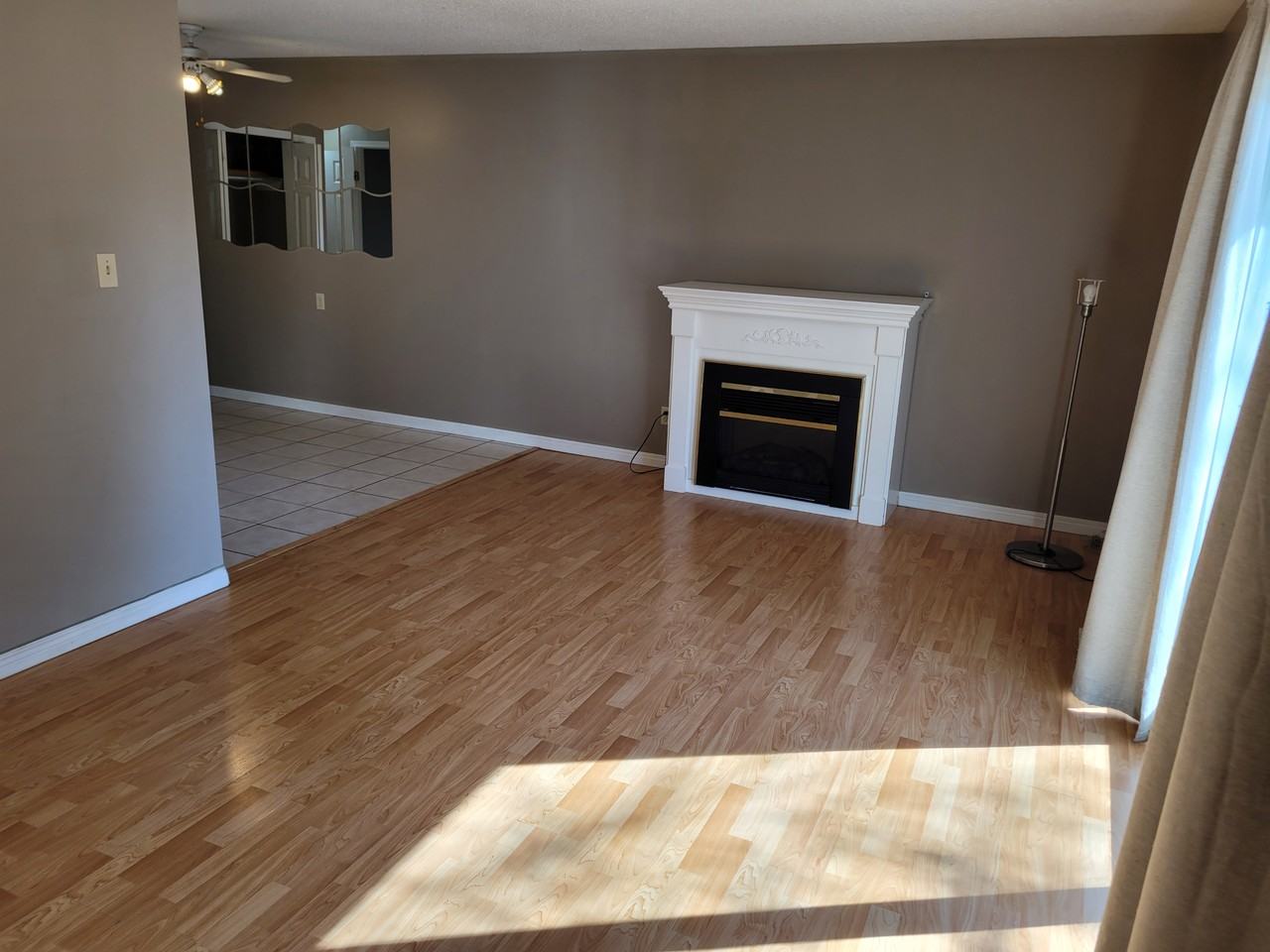 11241 127 St Nw - Photo 4 of 9