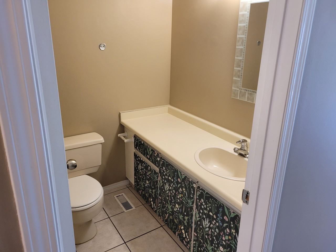 11241 127 St Nw - Photo 6 of 9
