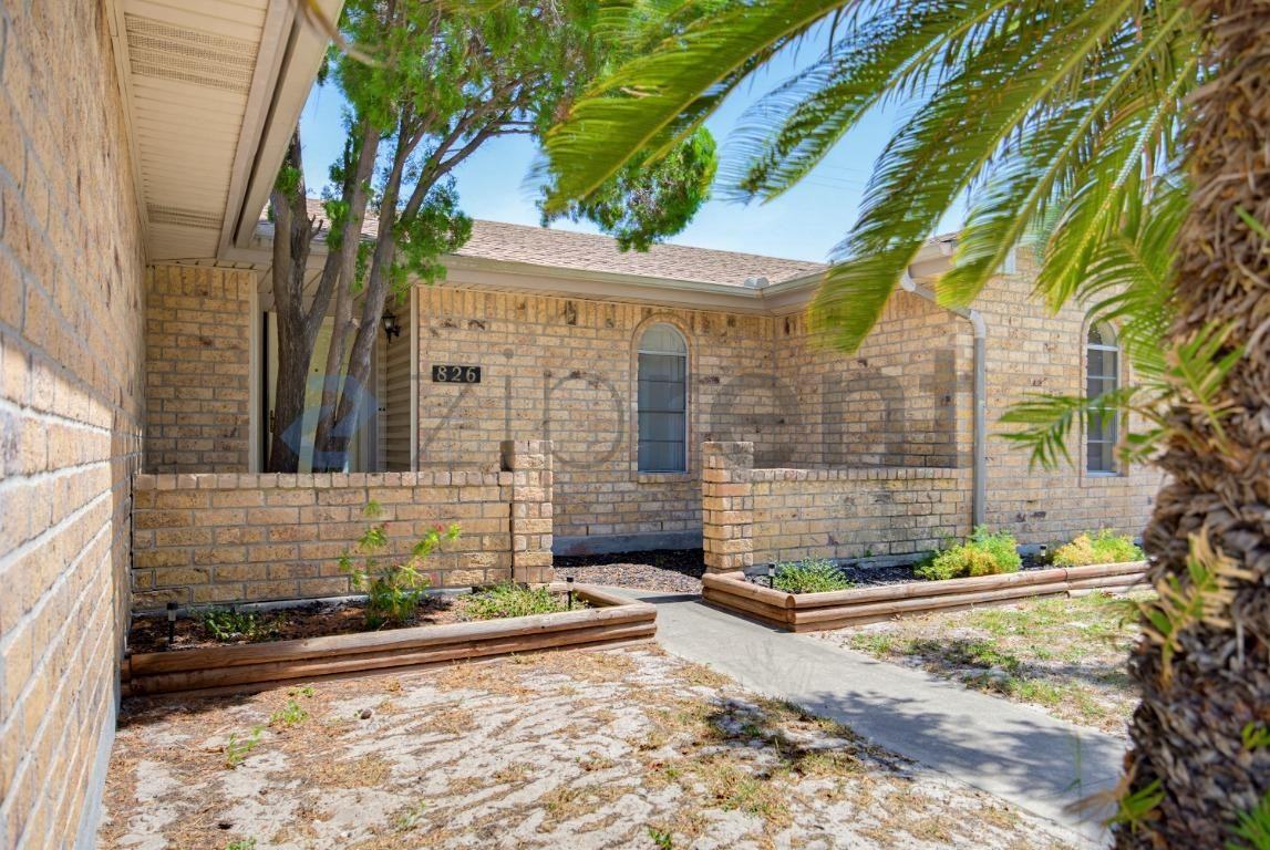 826 Alhambra Dr - Photo 5 of 39