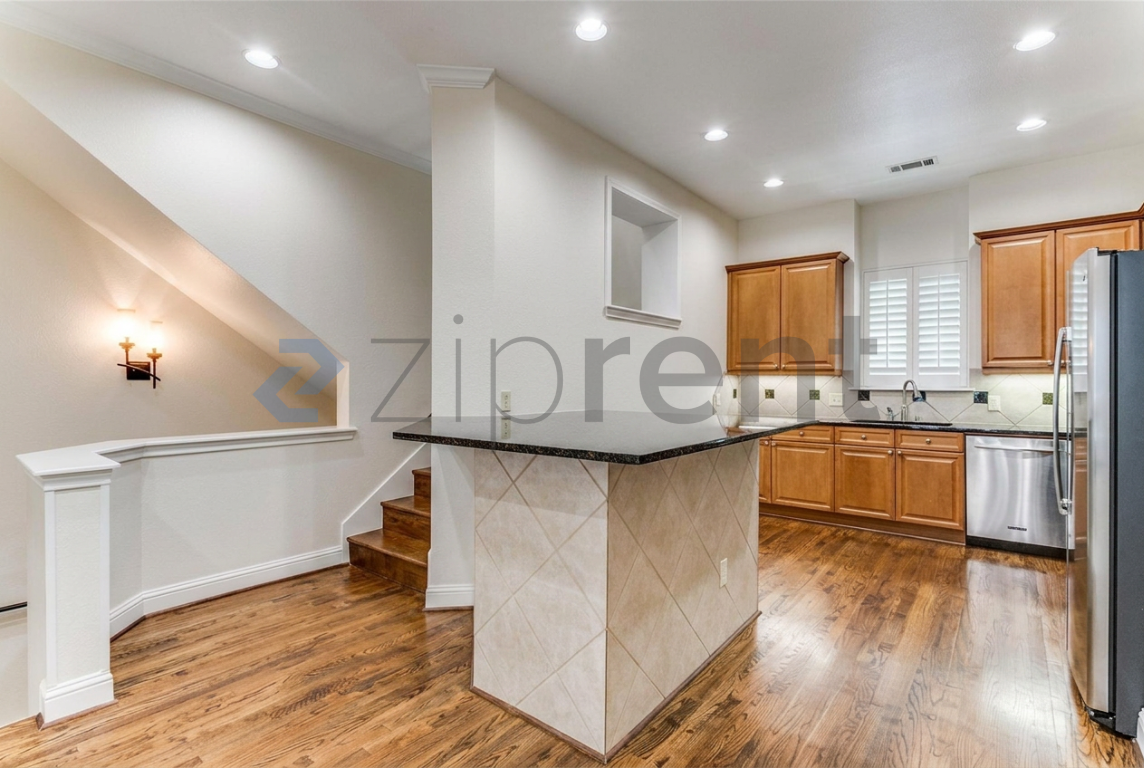 3819 Cole Ave - Photo 5 of 13