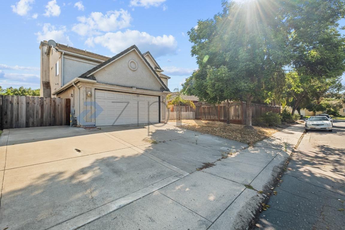 3712 Jarena Dr - Photo 2 of 38