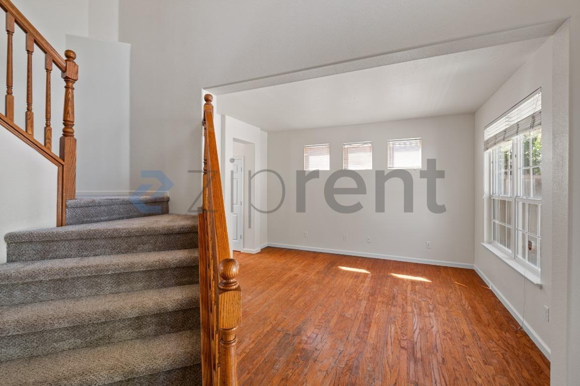 3712 Jarena Dr - Photo 7 of 38