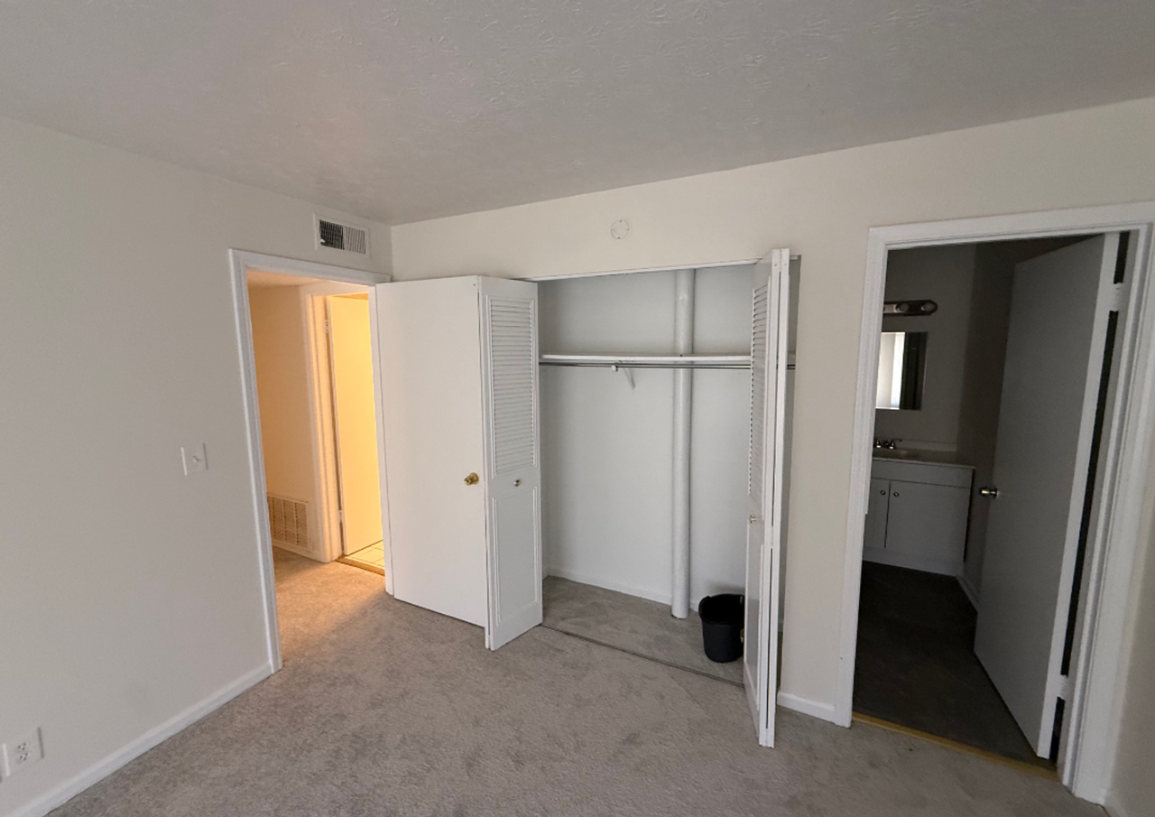 7010 Wildwood Cir #70 - Photo 3 of 18