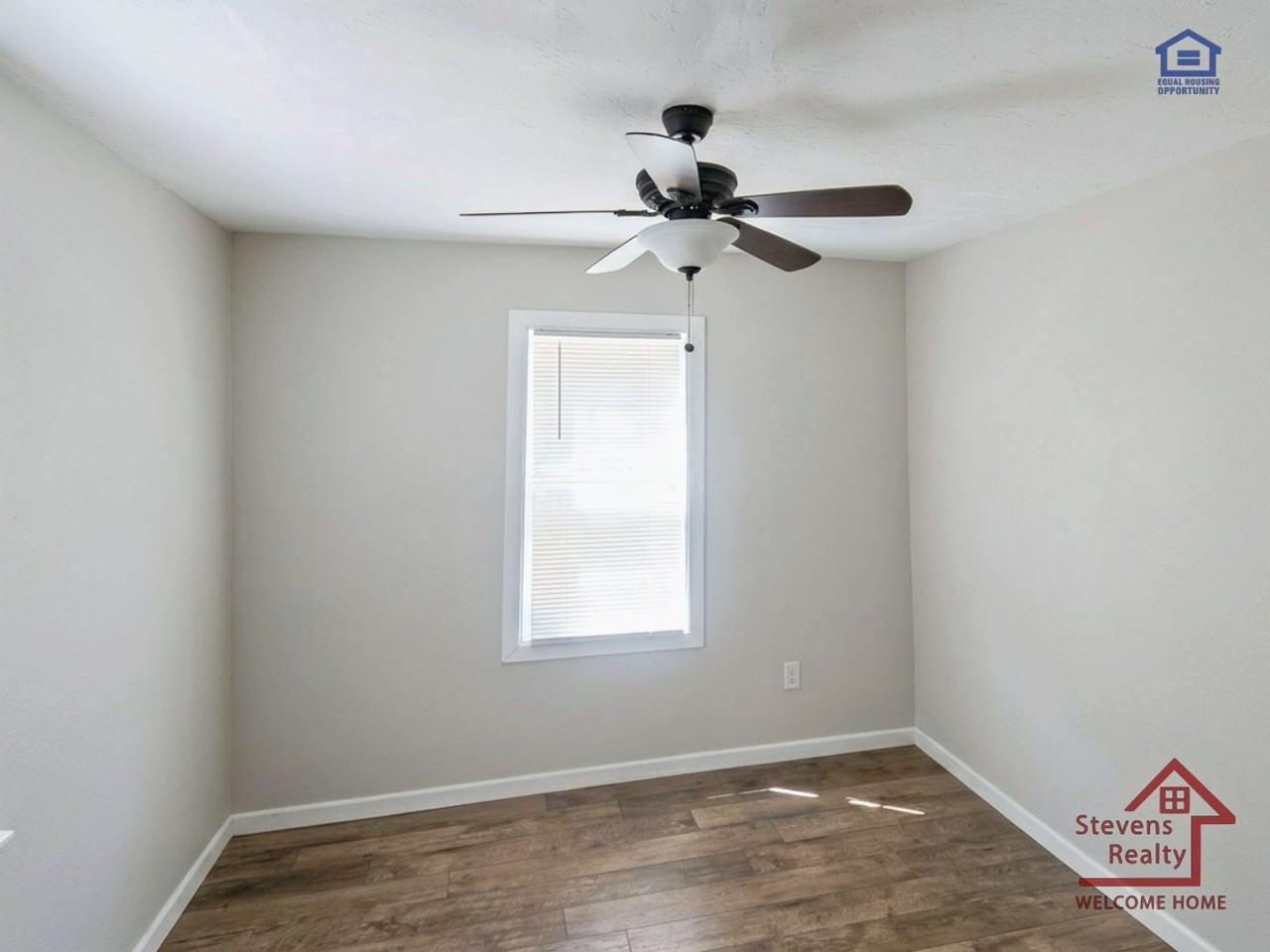 110 Nw 3rd St #B - Photo 3 of 5
