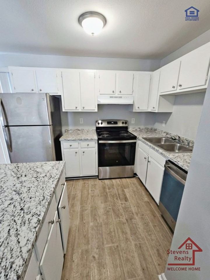 370 Wallace Rd #G15 - Photo 5 of 14