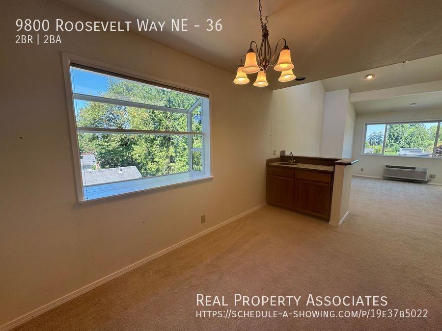 9800 Roosevelt Way Ne #36 - Photo 5 of 25