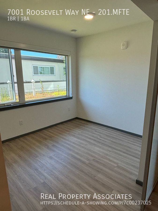 7001 Roosevelt Way Ne #201MFTE - Photo 5 of 16