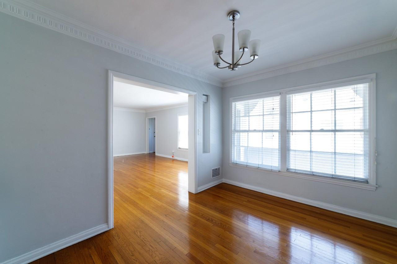 452 S New Hampshire Ave #3 - Photo 5 of 22