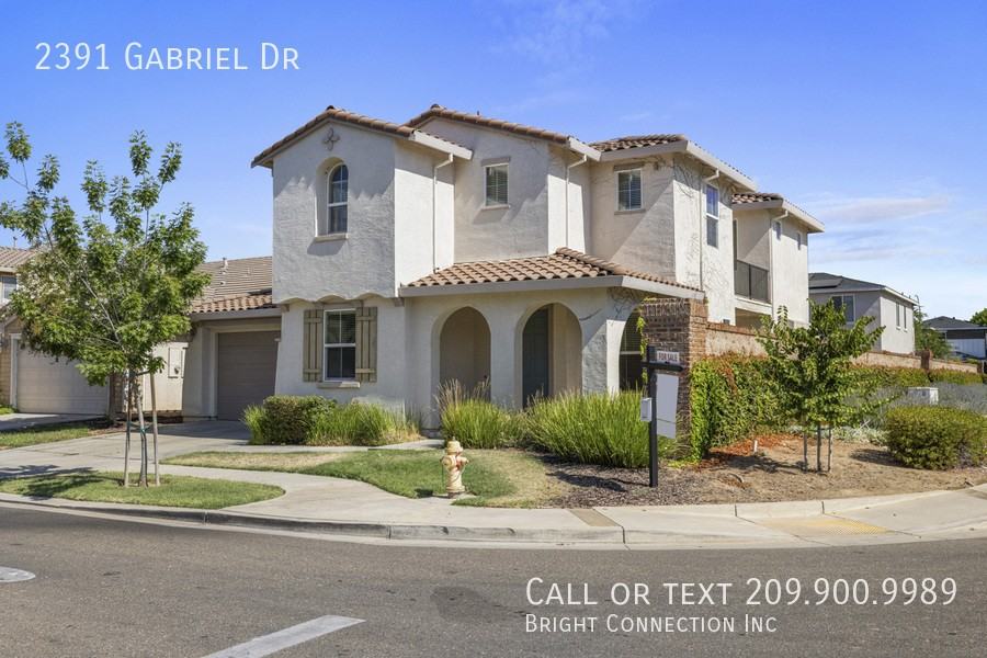 2391 Gabriel Dr - Photo 2 of 50