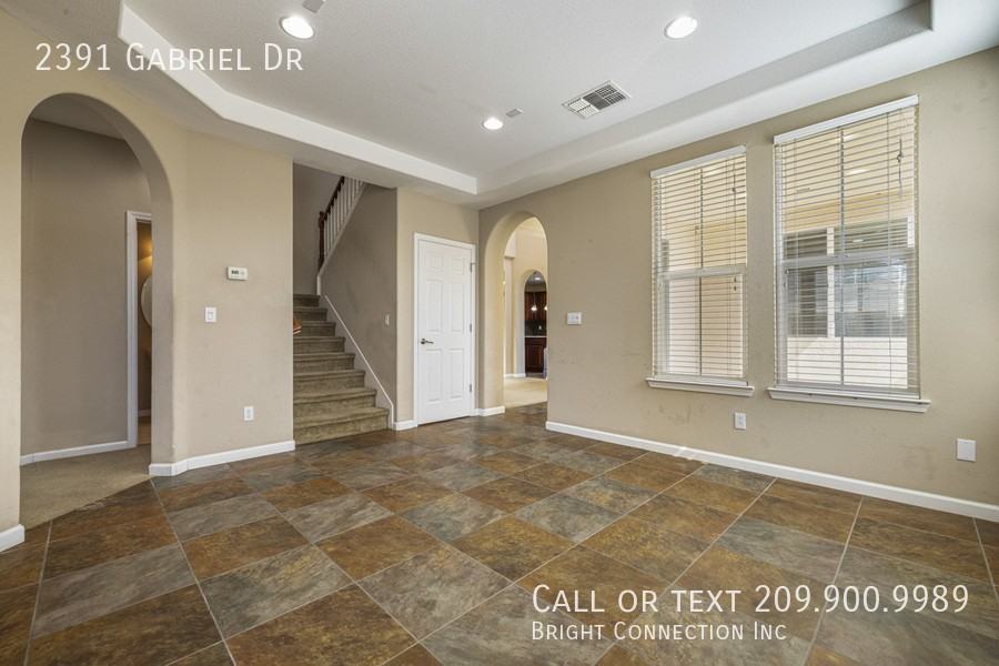 2391 Gabriel Dr - Photo 7 of 50