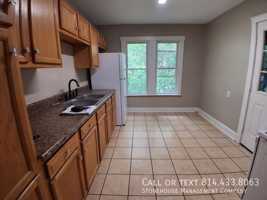 featured image of 1404 E 8th St #2