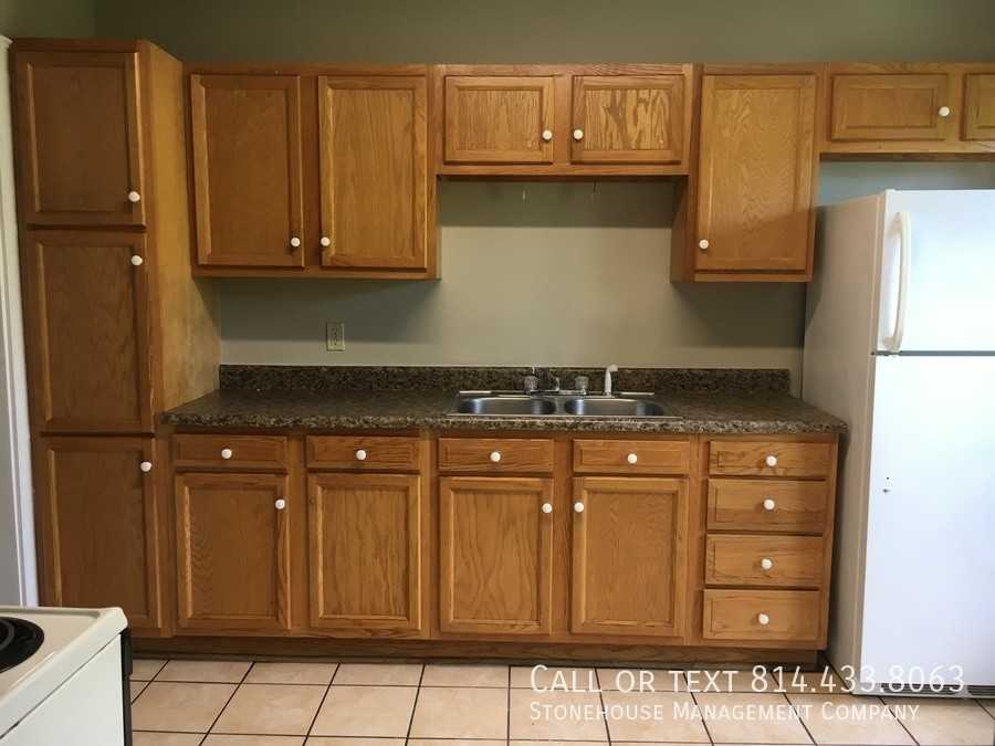 1404 E 8th St #2 - Photo 3 of 13