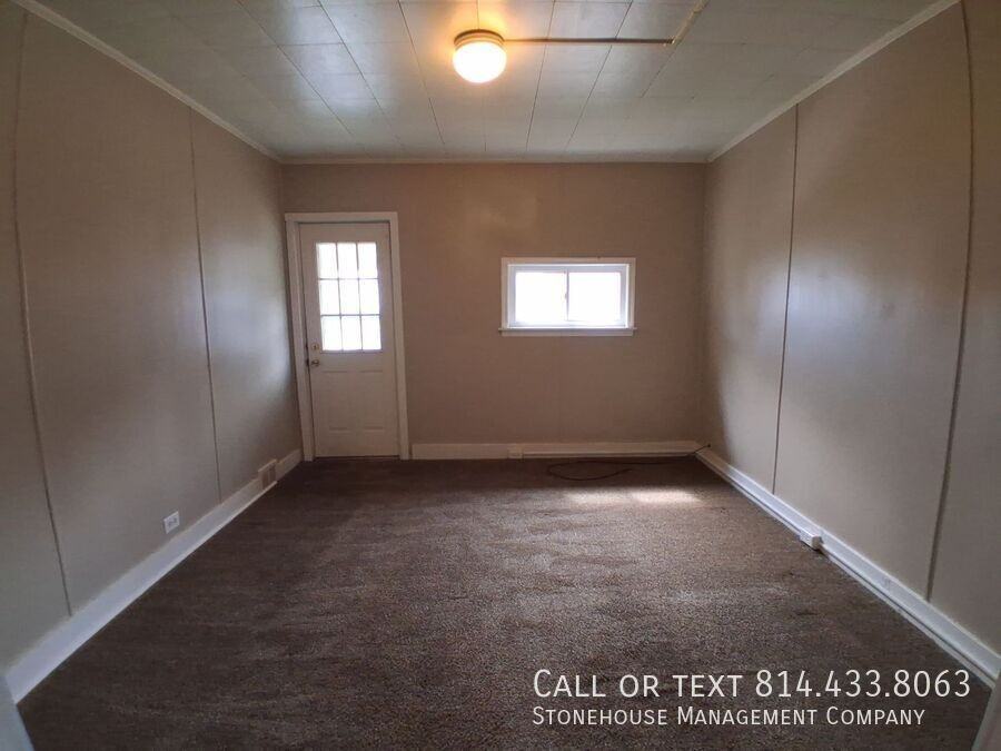 1404 E 8th St #2 - Photo 5 of 12