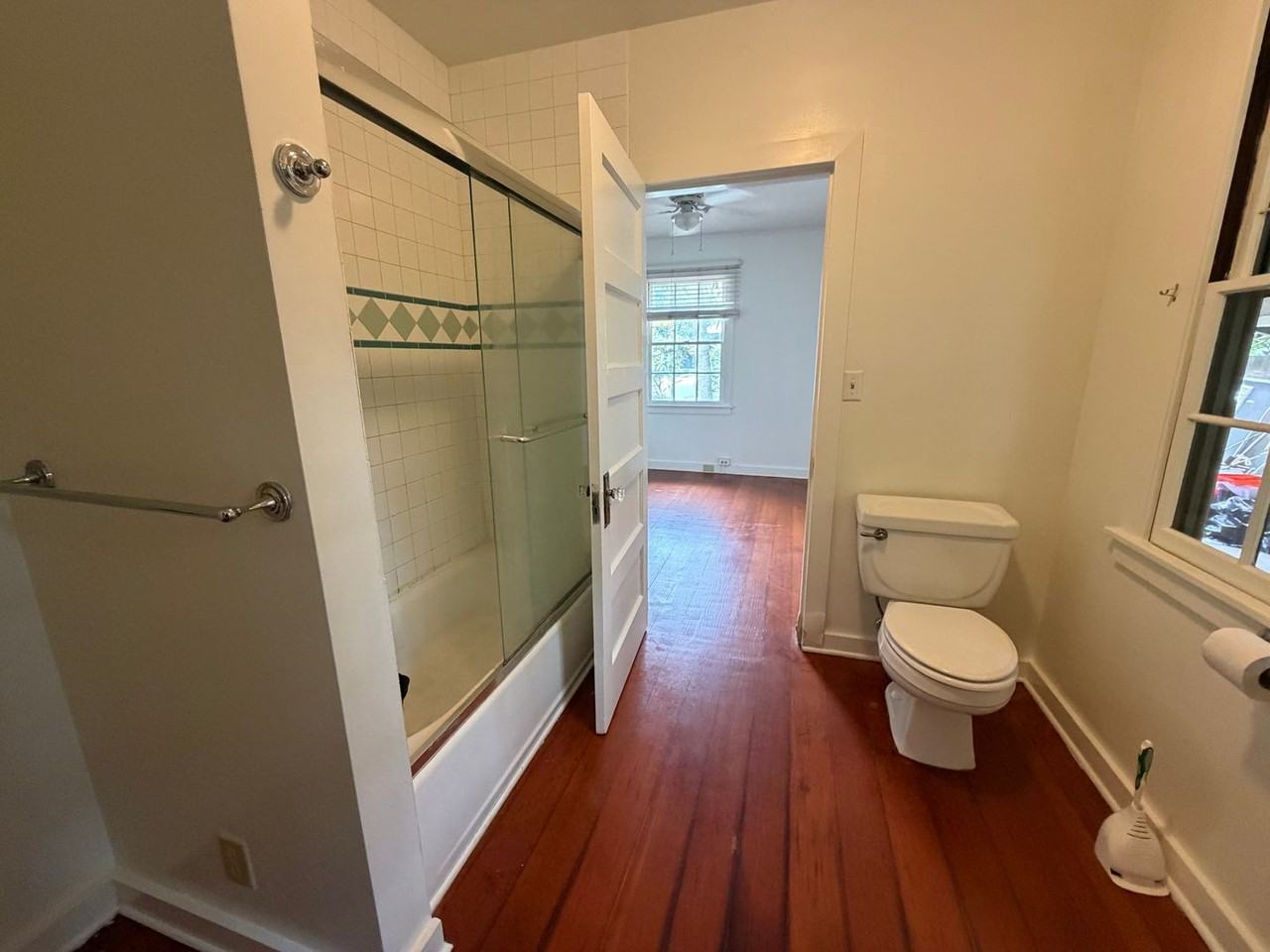 1580 Alako St - Photo 3 of 8