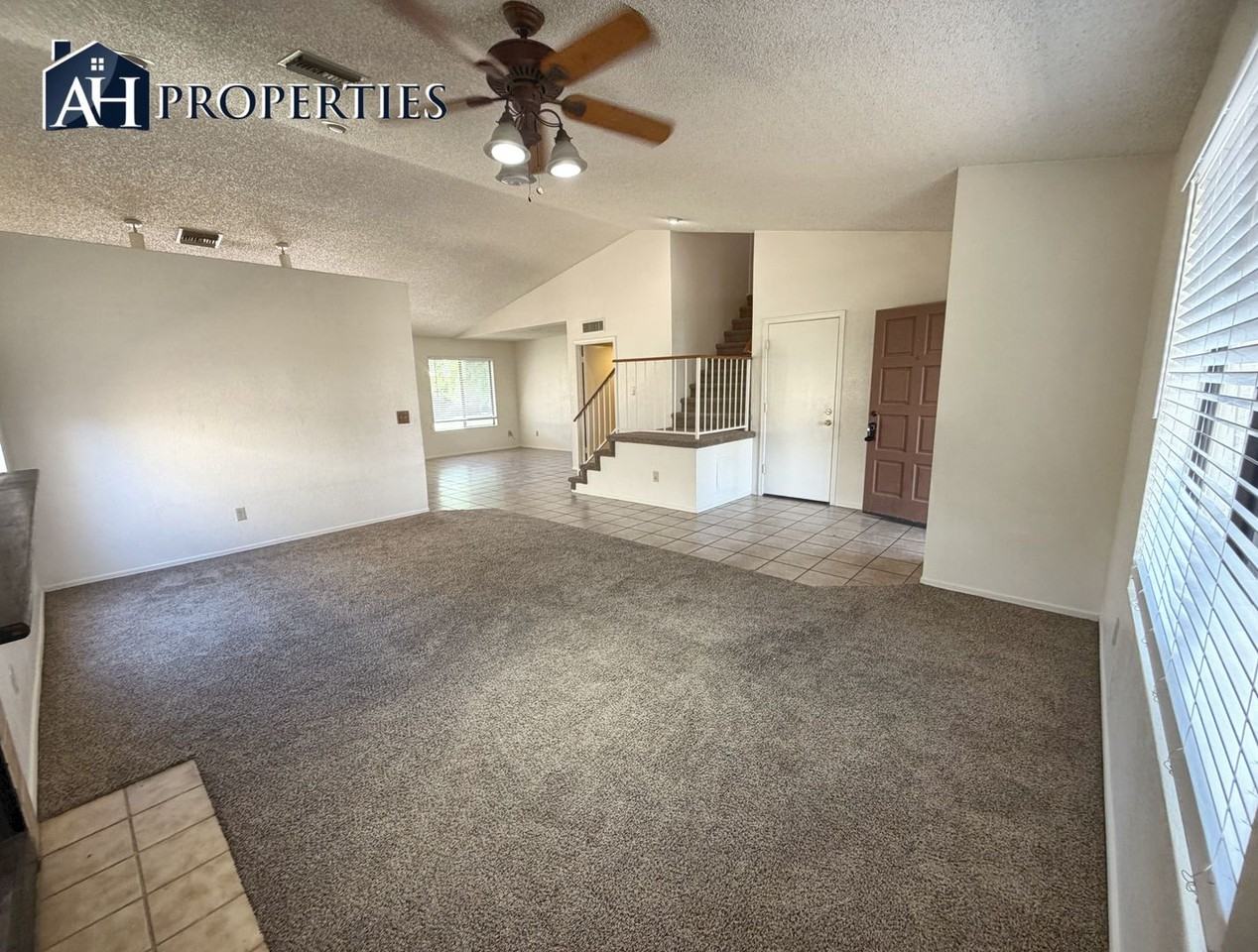 7203 W Kimberly Way - Photo 3 of 20