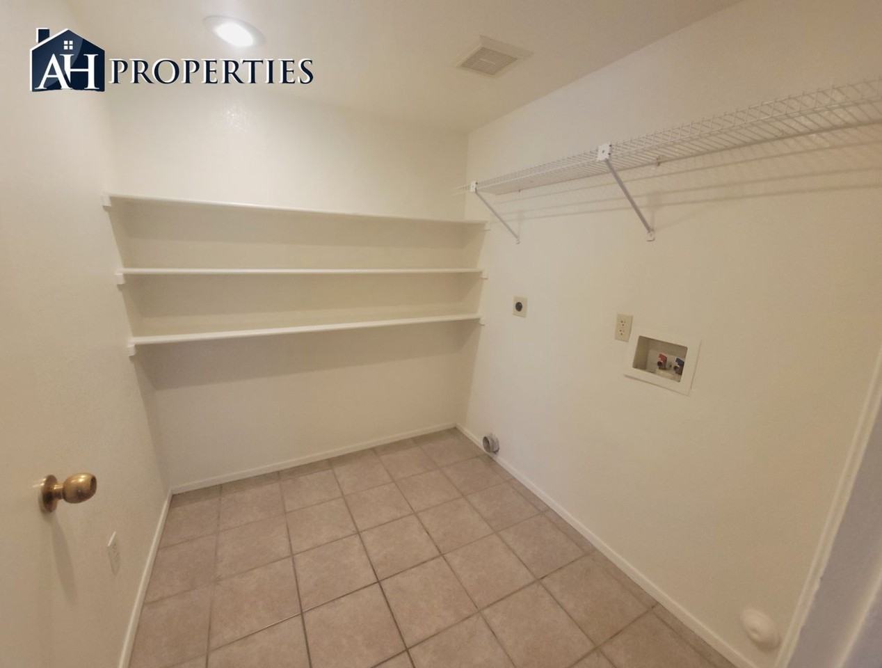 7203 W Kimberly Way - Photo 6 of 20