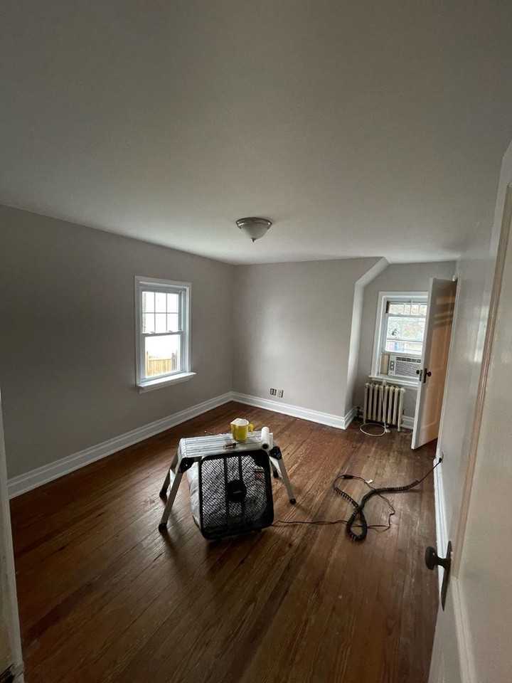 235 Adelia St - Photo 3 of 13
