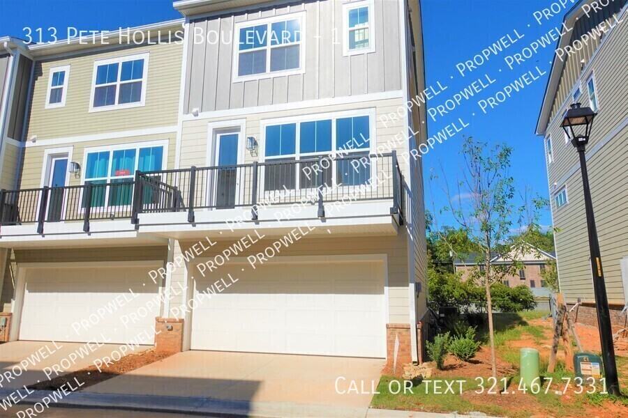 313 Pete Hollis Blvd #1 - Photo 4 of 48