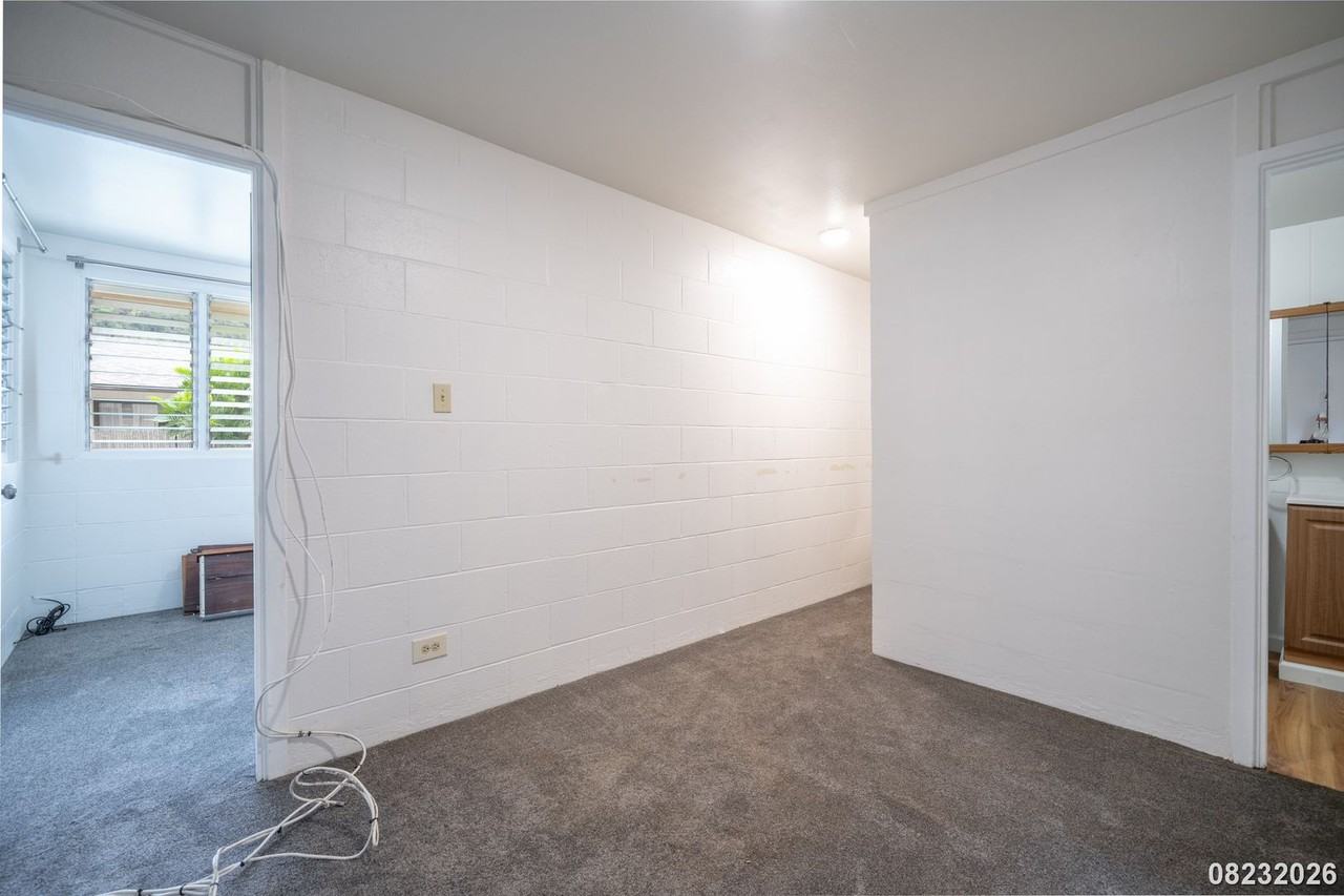1835 Akone Pl #B - Photo 3 of 15