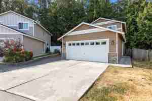 featured image of 1124 73rd Dr Se