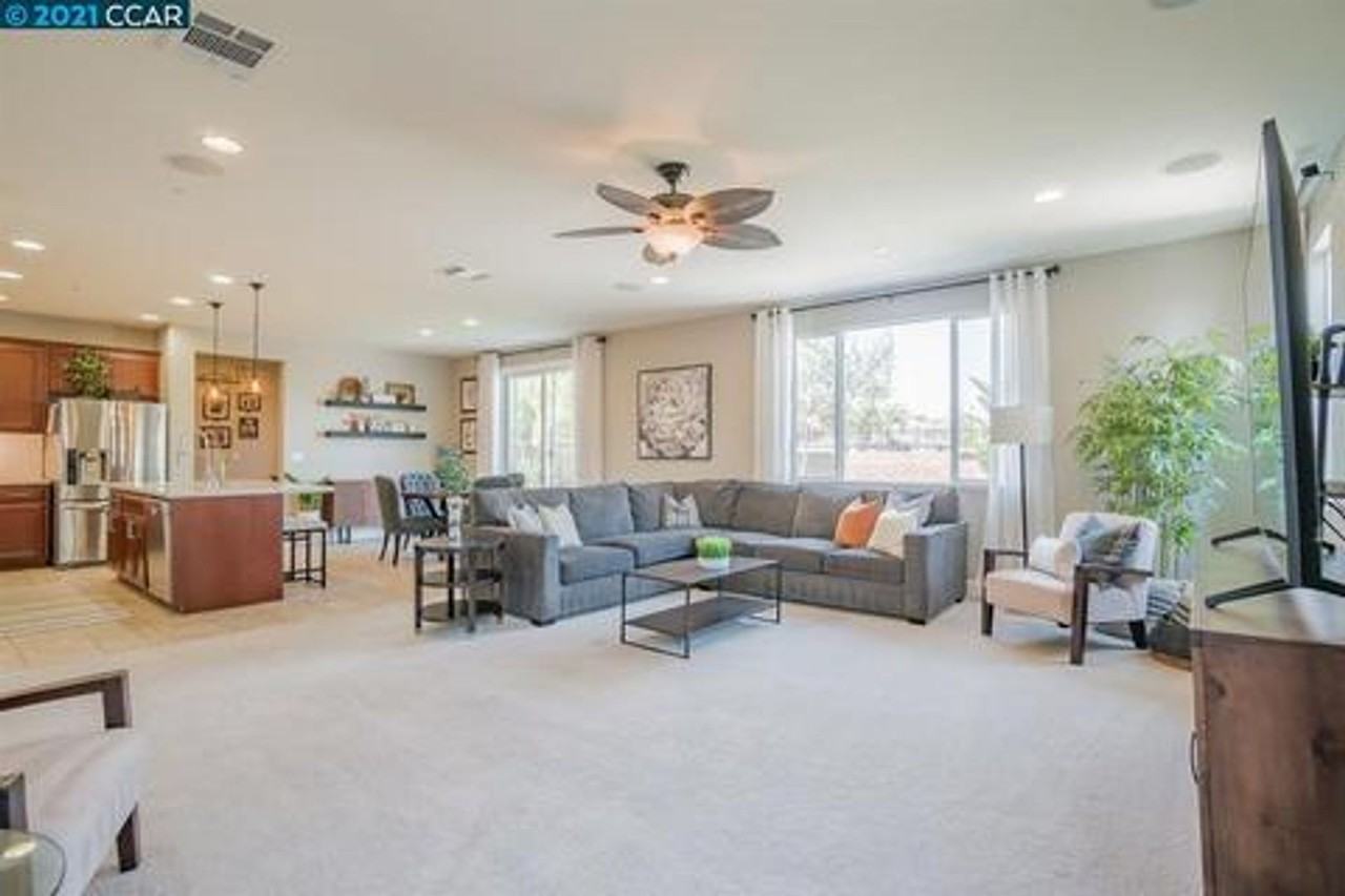 693 Monte Verde Ln - Photo 6 of 18