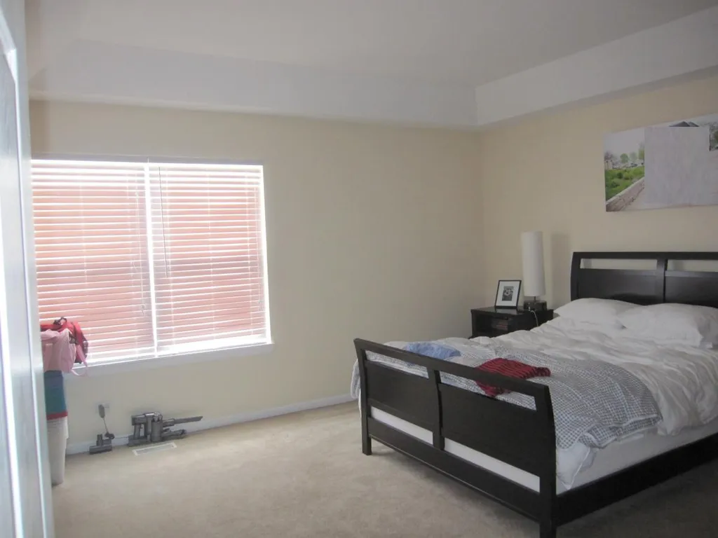 2349 Crydon Pl #19G2 - Photo 2 of 8