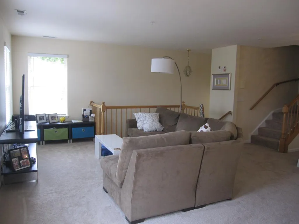 2349 Crydon Pl #19G2 - Photo 3 of 8