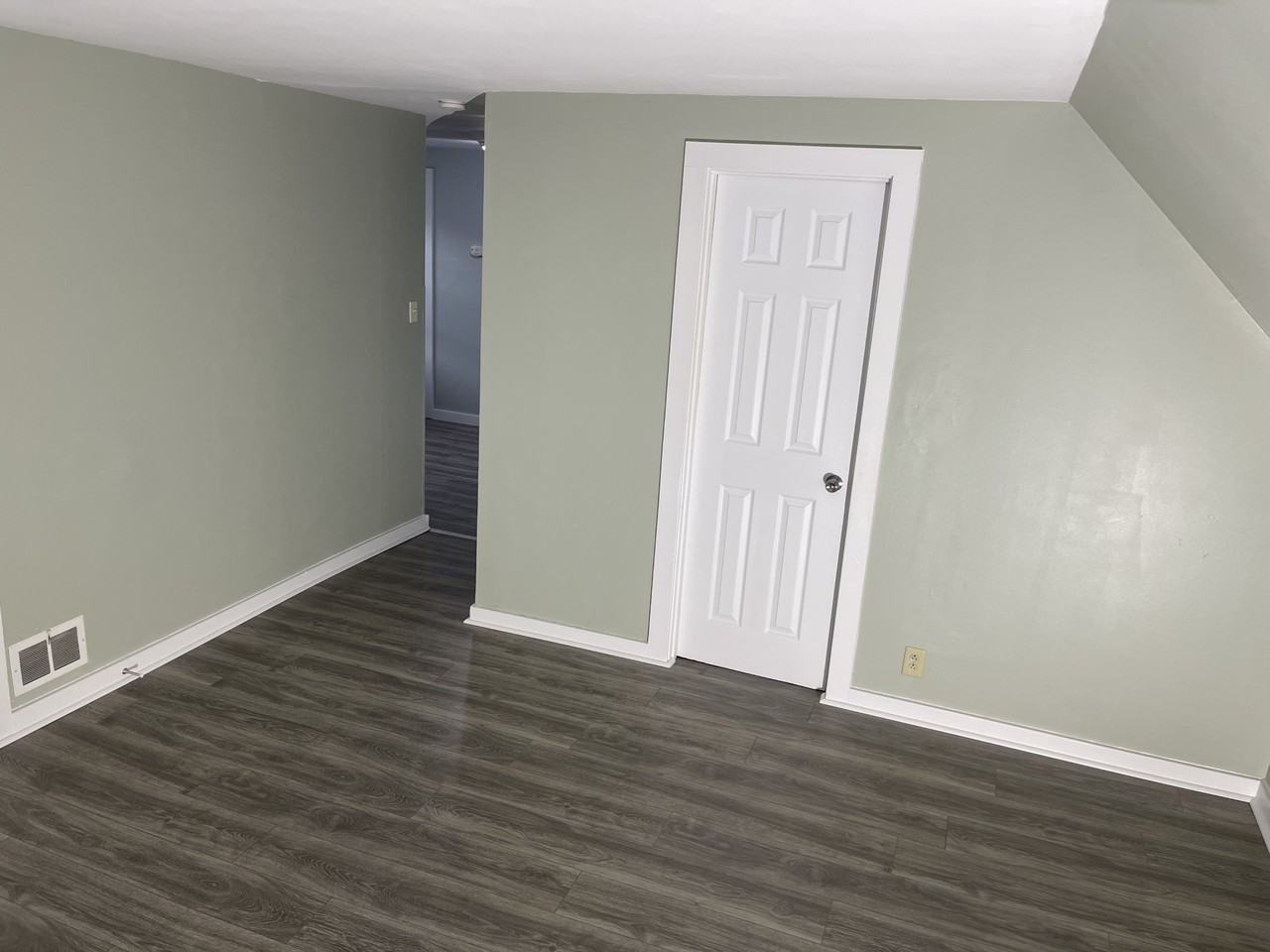 243 Grumbach Ave #2 - Photo 5 of 13