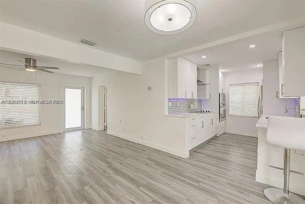 638 Sw 5th Ave #NA - Photo 3 of 9