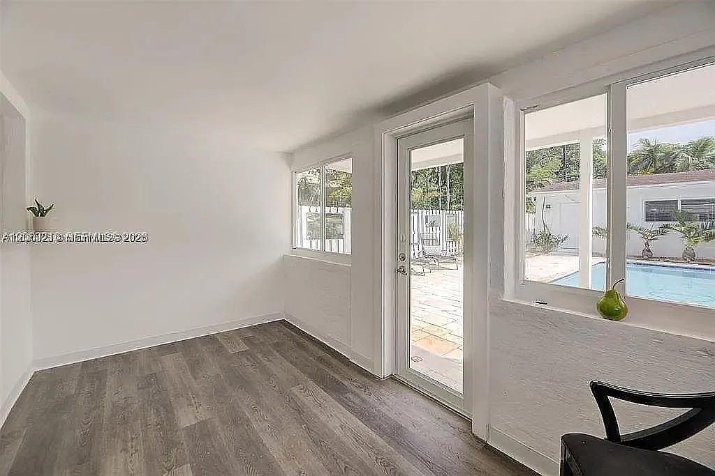 638 Sw 5th Ave #NA - Photo 7 of 9