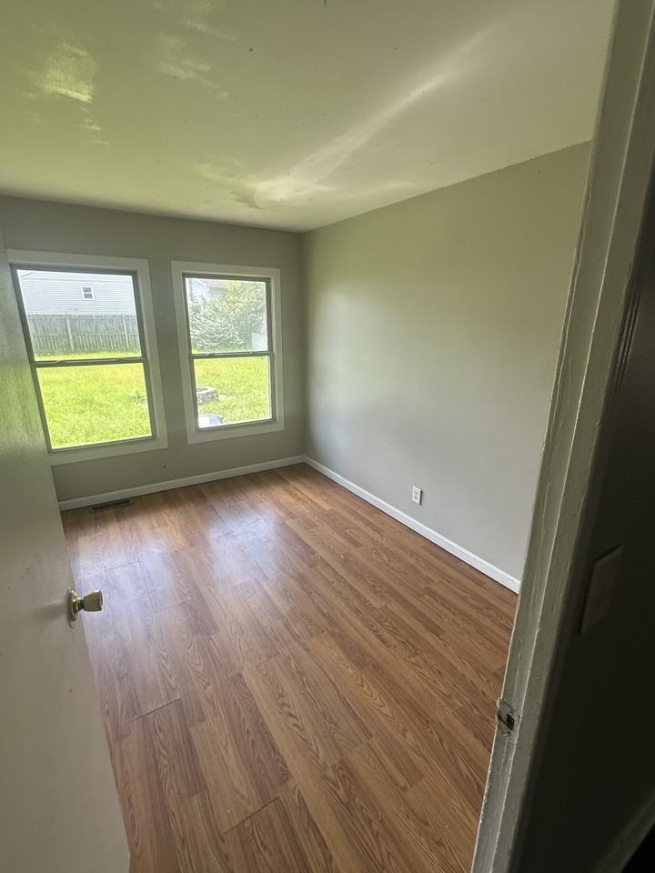 2262 Vale Dr #NA - Photo 2 of 6