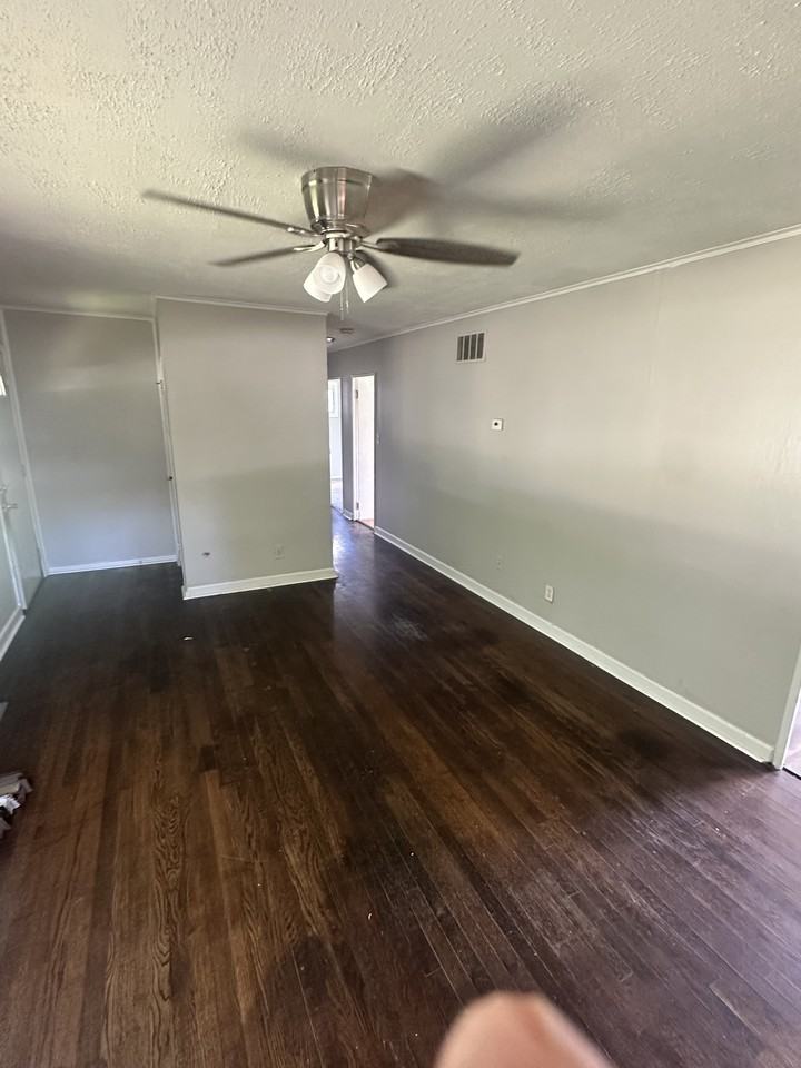 2262 Vale Dr #NA - Photo 3 of 6