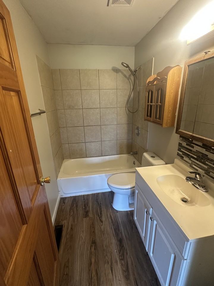 2262 Vale Dr #NA - Photo 6 of 6