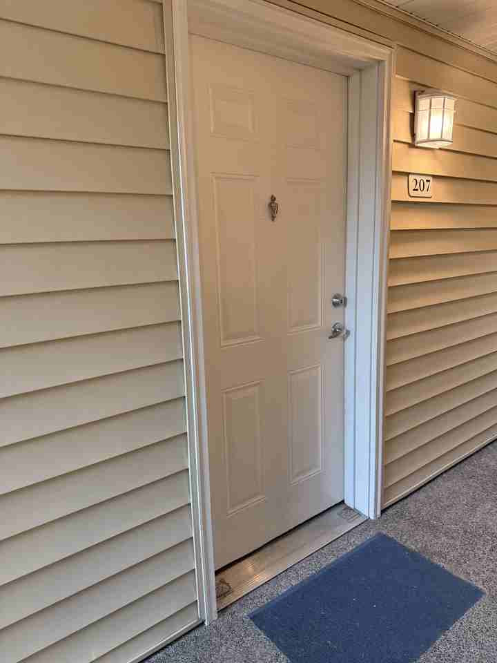 770 Nw 185th Ave #207 - Photo 2 of 28