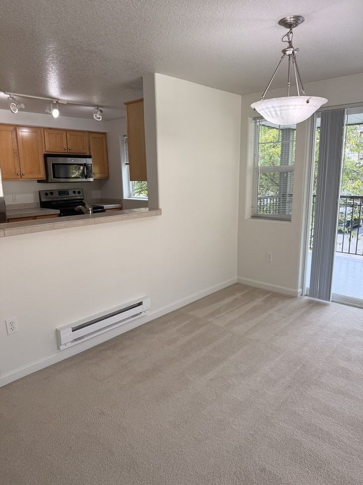 770 Nw 185th Ave #207 - Photo 6 of 28