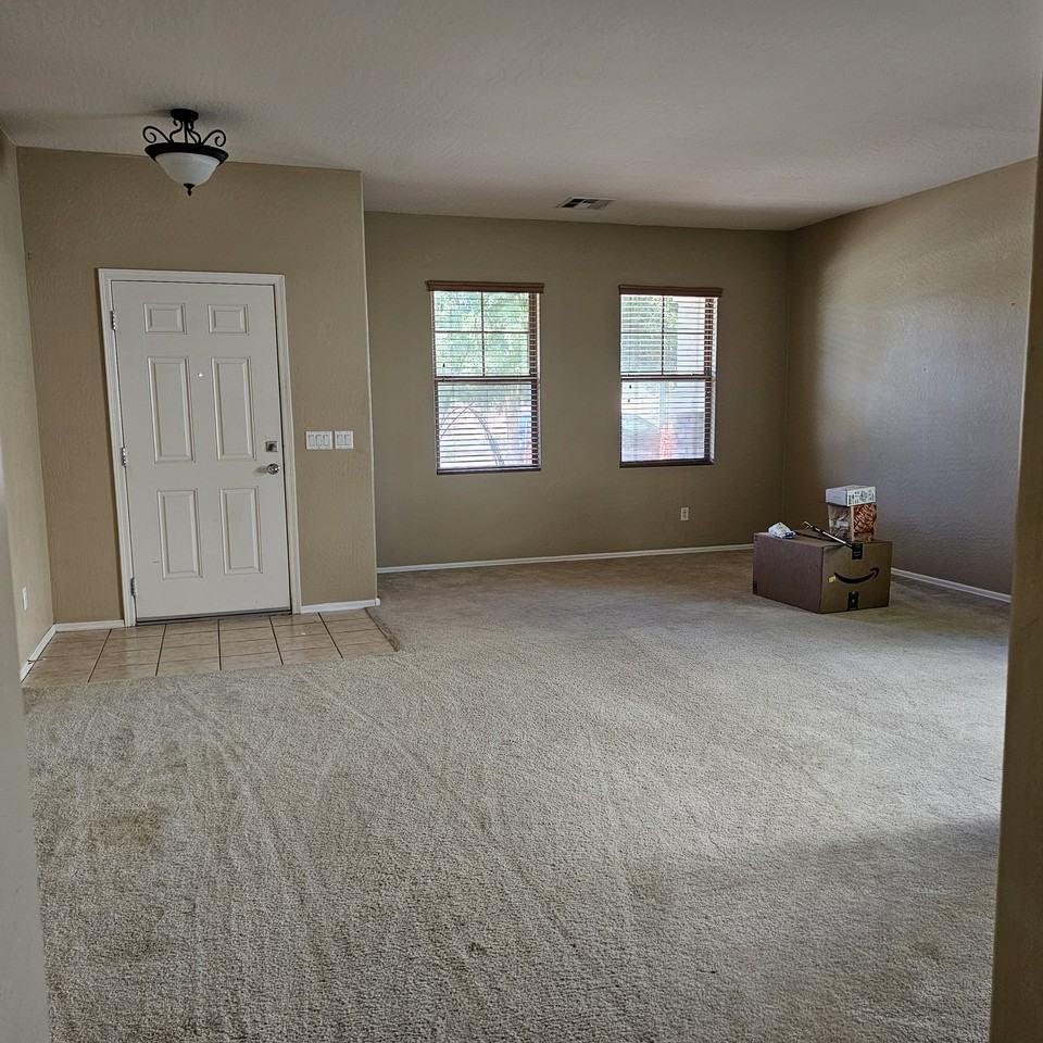 1341 E Strawberry Dr #NA - Photo 3 of 16