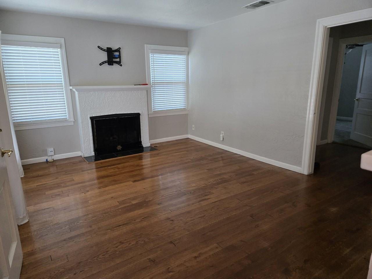 1732 Virginia Ave #NA - Photo 4 of 16