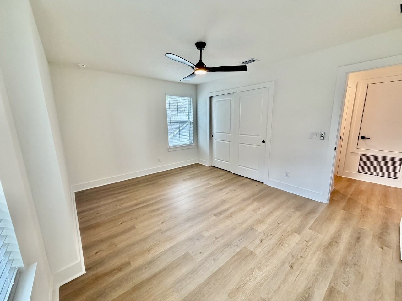 1215 E Esther St #NA - Photo 3 of 17