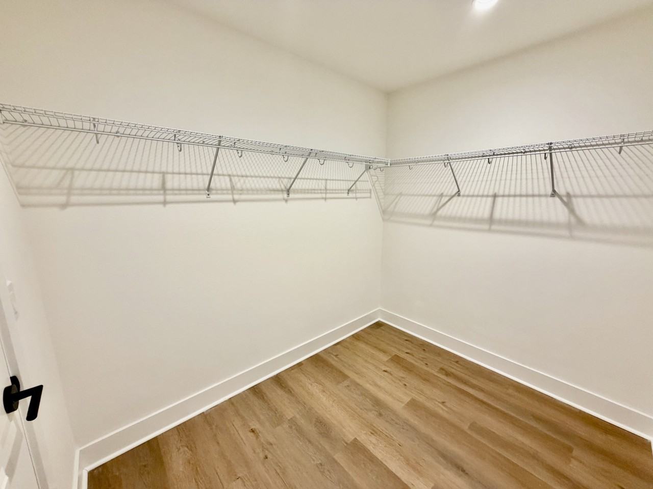 1215 E Esther St #NA - Photo 4 of 17